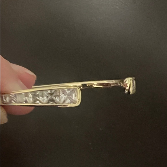 Kendra Scott gold bracelet - Picture 2 of 5